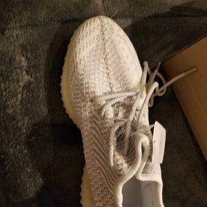 Yeezey womans size 7 brand new